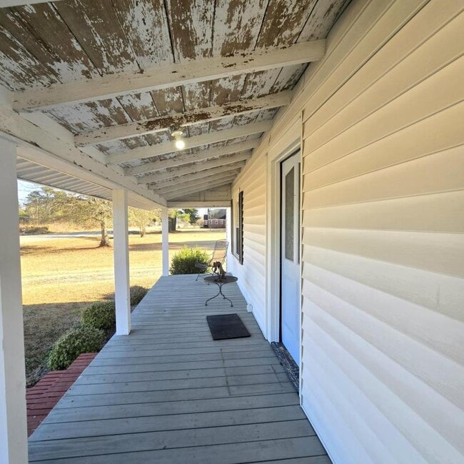 Foto del edificio - 7584 NC-43