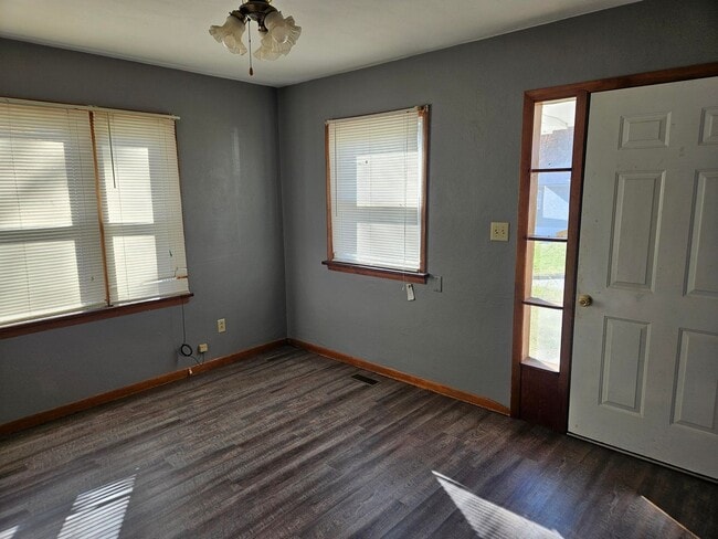 Building Photo - Single Family Rental Home - 3BR-1BA - New Haven MO 63068