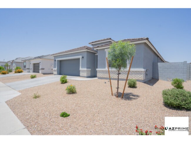 Building Photo - Discover comfort and space in this stunnin...