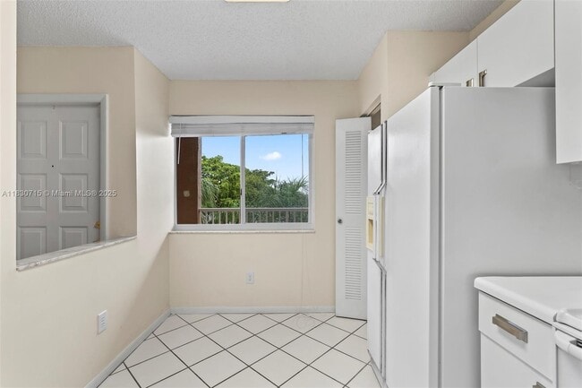 Building Photo - 9511 Weldon Cir