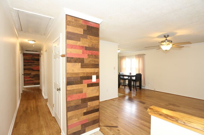 Foto del edificio - 3 Bedroom Greentown Home!