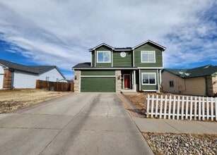 Building Photo - 1512 Coolcrest Dr
