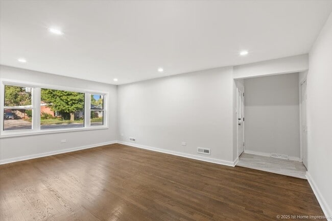 Foto del edificio - 15041 Irving Ave