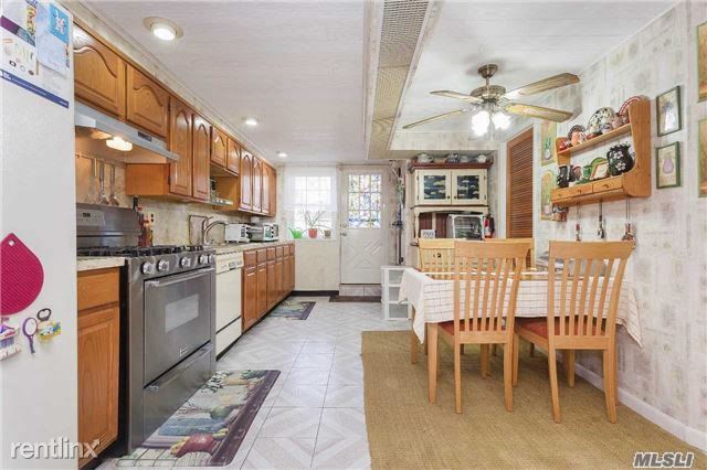 Building Photo - 6325 Pleasantview St