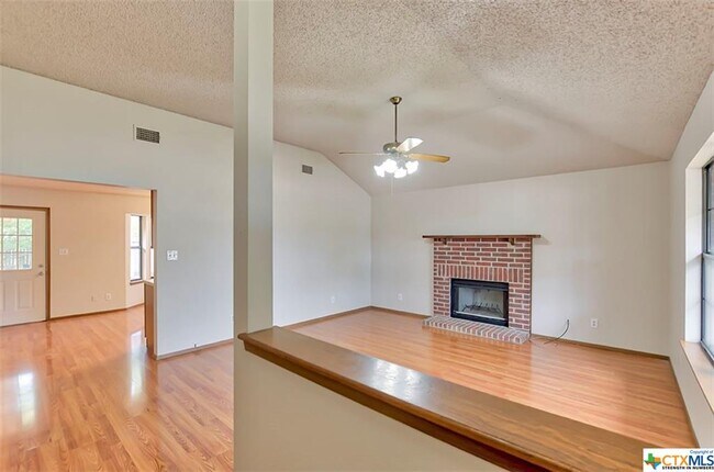 Building Photo - 780 Vista Pkwy