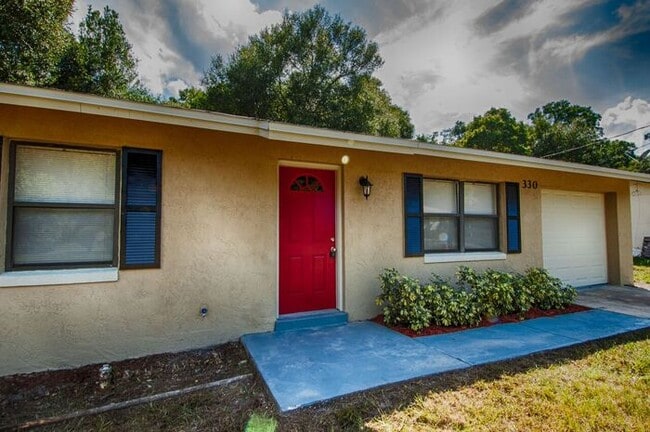 Building Photo - 330 Dogwood Ave