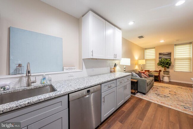 Foto del edificio - 2205 Emerald St