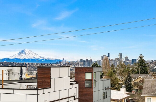 Foto del edificio - 4613 Dayton Ave N