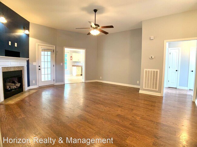 Foto del edificio - 3 br, 2 bath House - 440 N Magnolia Dr