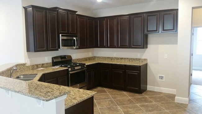 Building Photo - Avalon Reserve-1021 Vinsetta Circle Winter Garden FL 34787