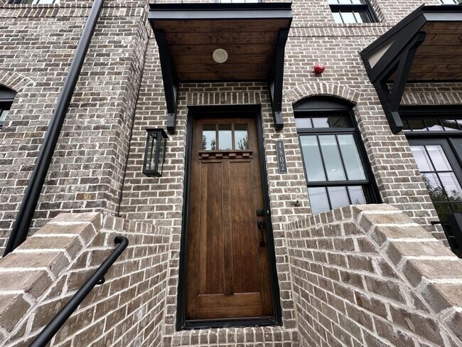 Building Photo - 4802 Moonview Ln