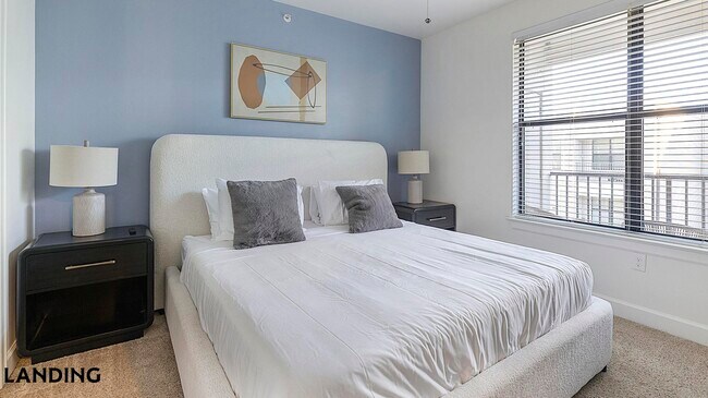 Foto del edificio - 5275 Town and Country Blvd