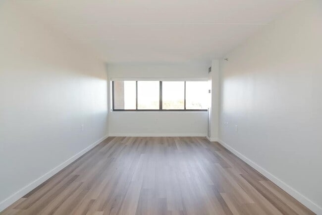 Foto del edificio - 1925 Commonwealth Ave