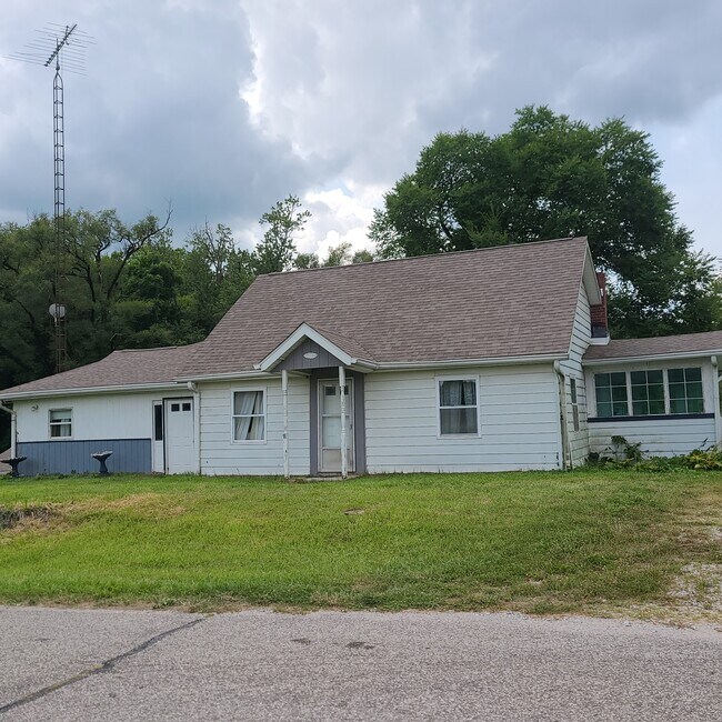 Foto del edificio - 389 Diamond Rd