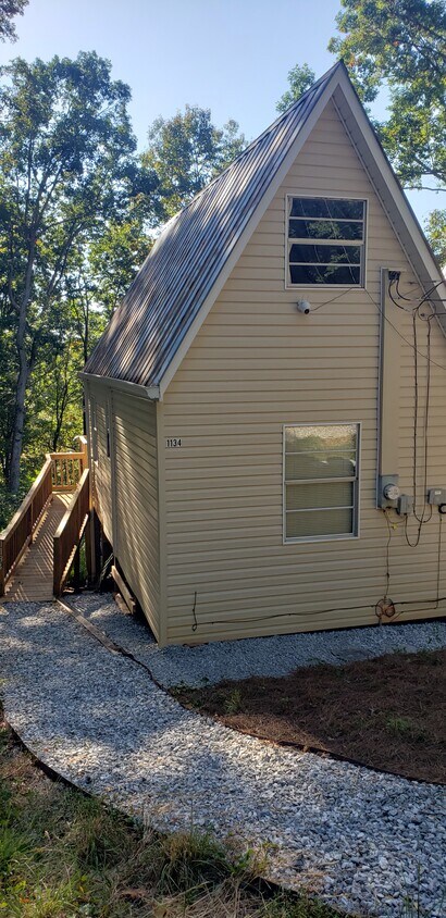 Primary Photo - 1134 Pink Mountain Blvd