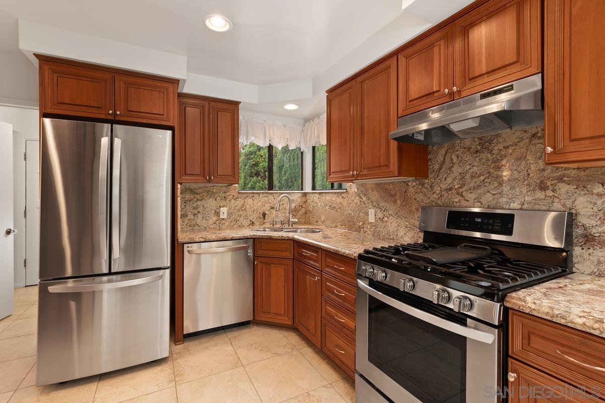 Foto principal - 7665 High Ave