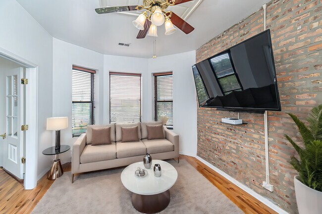 Foto del edificio - 4053 S Calumet Ave