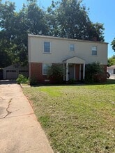Building Photo - 3400 N Virginia Ave