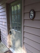 Building Photo - 415 Woodridge Dr