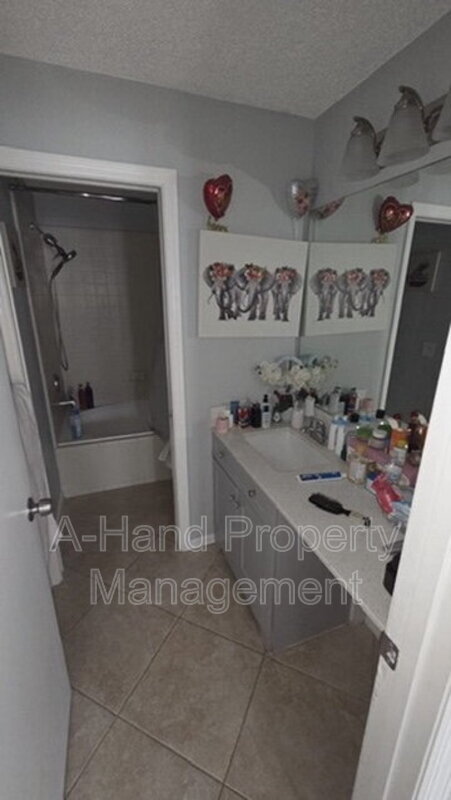 Foto del edificio - 2527 Chatham Cir
