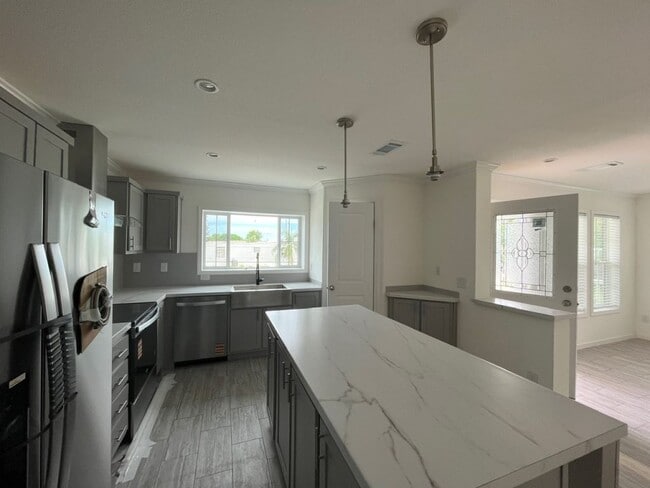 Foto del edificio - 24 Eland Dr