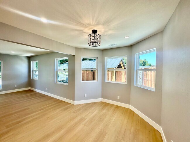 Building Photo - Beautiful, Brand New Sunnyvale Home -Walk ...