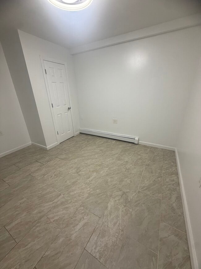 Building Photo - 14738 Springfield Ln