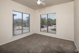 2BR, 2BA - 1,030SF - Kensington Park