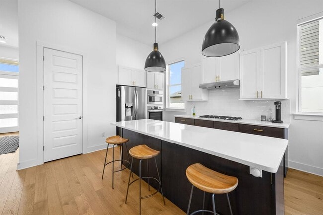 Building Photo - 7308 Cordoba Dr