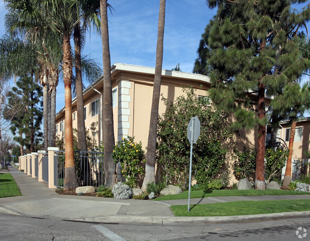 Building Photo - 500-514 N Citrus St