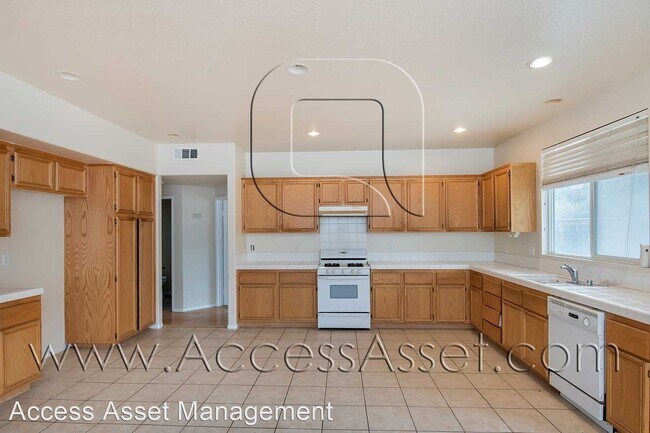 Foto del edificio - 5 br, 3 bath House - 15109 Lighthouse Dr.
