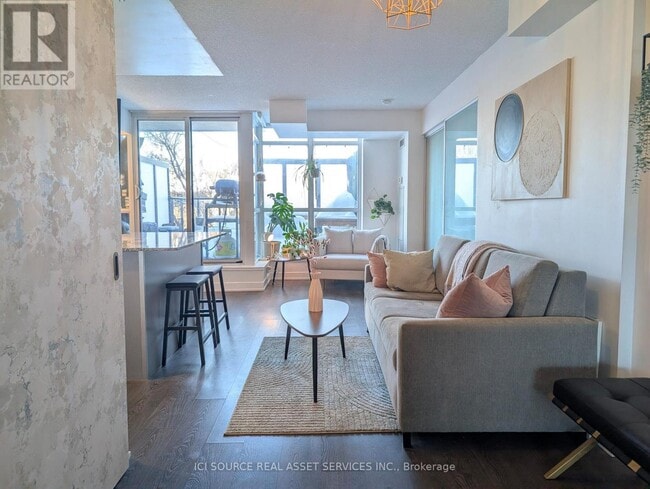 Building Photo - 11 Superior Ave