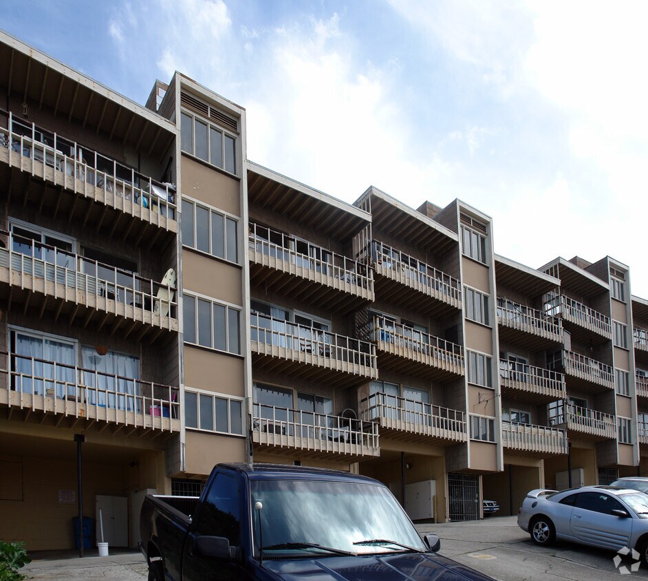 Foto del edificio - 677-681 48th Ave