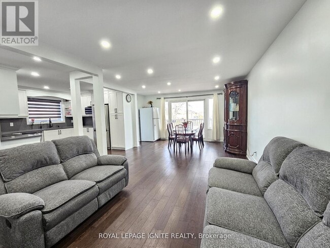 Building Photo - 208 Plunkett Rd