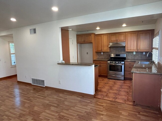Building Photo - 13474 Columbus Ct