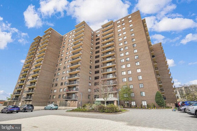 Building Photo - 200 N Pickett St