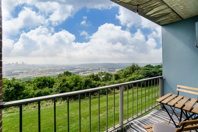 Interior Photo - Emerald View