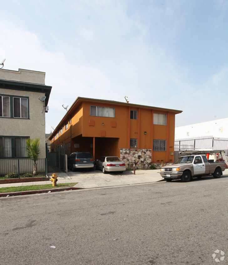 Building Photo - 827 S Carondelet St