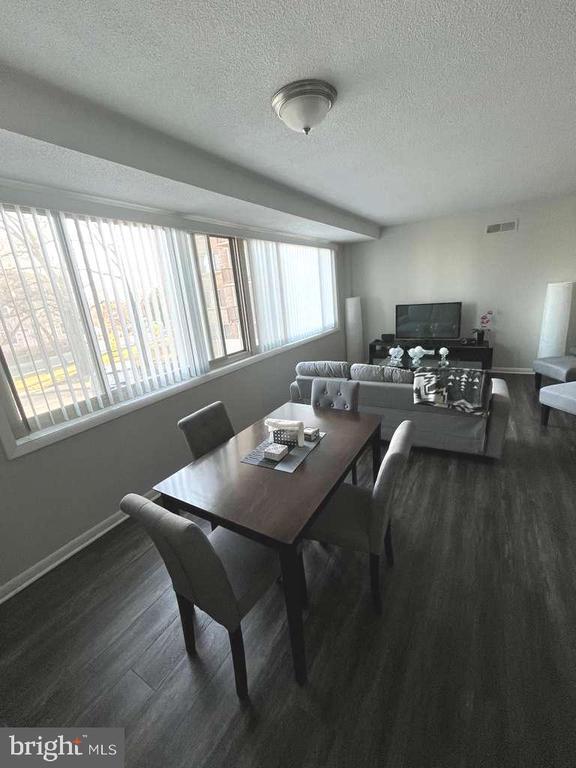 Foto principal - 4410 Oglethorpe St