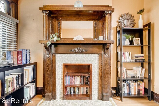 Foto del edificio - 1 br, 1 bath House - 125 E Exposition Ave