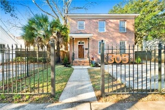 Building Photo - 305 N Jackson St