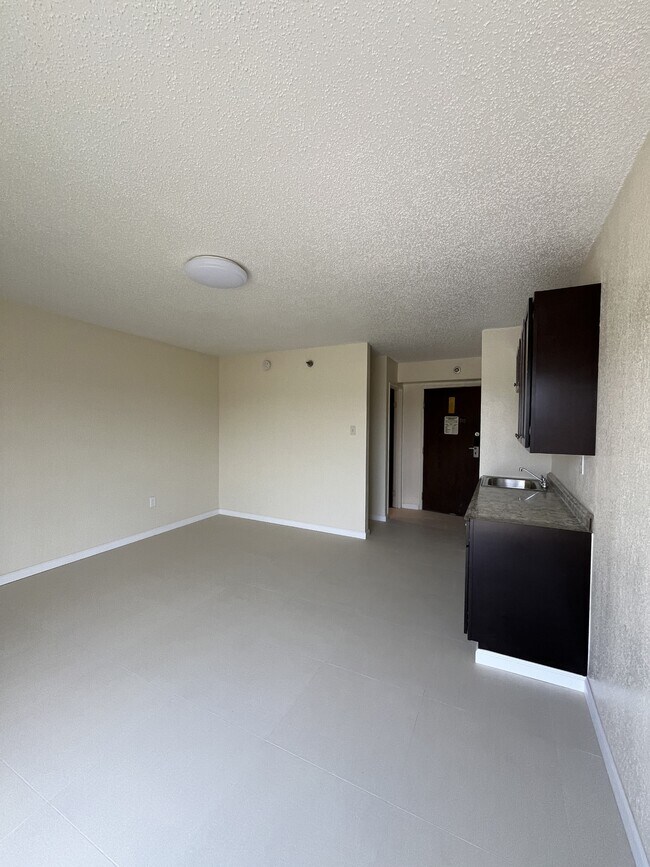 Foto del edificio - 2705-2715 Cherry Rd