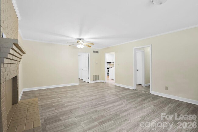 Foto del edificio - 535 Nicholson Creek Rd