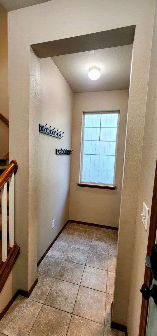 Foto del edificio - 4 Bedroom East Bremerton Home Available Now!