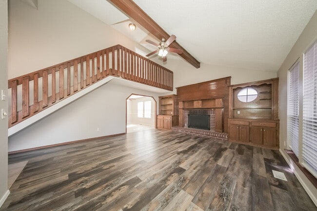 Building Photo - 11240 Cimarron Dr