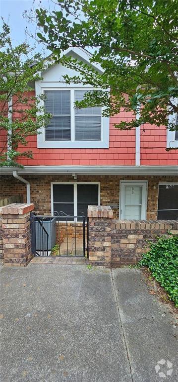 Building Photo - 307 Adair St