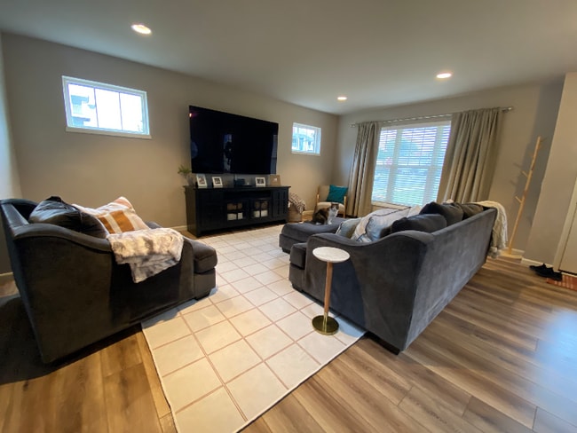 Building Photo - 204 Sugar Maple Ln