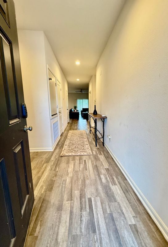 Building Photo - 302 Del Monte Dr