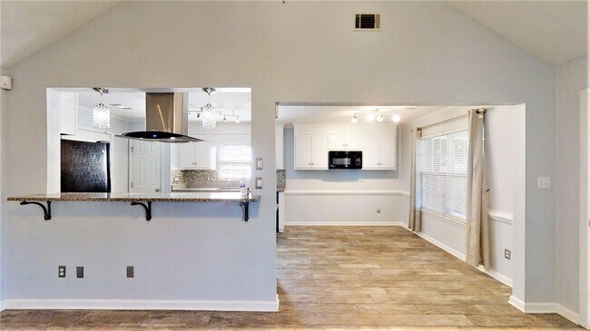 Foto del edificio - 4002 Rosedale Pl