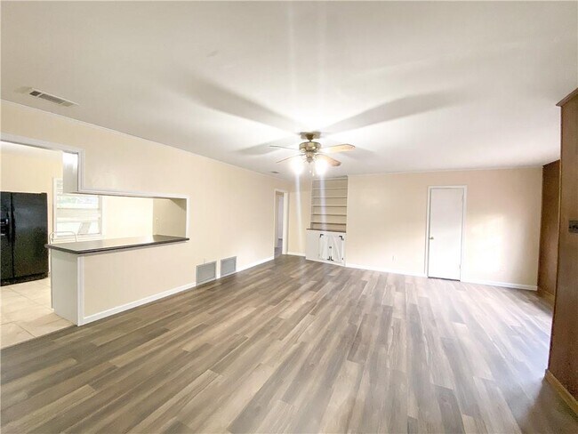 Foto del edificio - 7206 Tangerine Ave